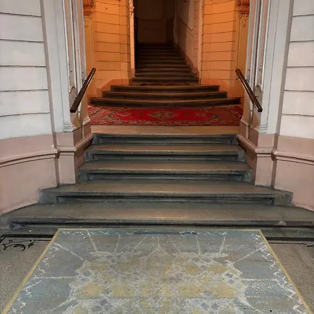2 Next To New York Cafe Apartment Budapest