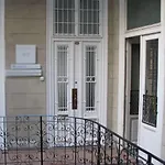 Apartament 2 Next To New York Cafe